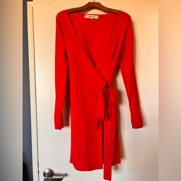 Diane Von Furstenberg Red/Coral Knit Wrap Dress - Picture 7 of 9